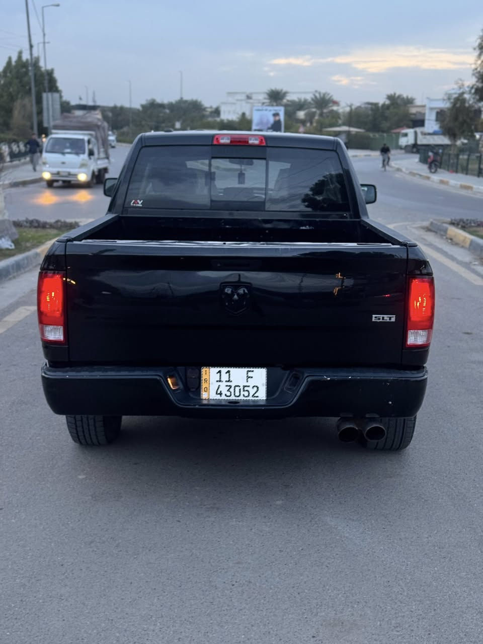 السلام عليكم
رام كلاسك موديل 20 باب طويل 
جاملغ اليمنه تبديل +صبغ وصبغ وشوي من البنيد وشوية من الباب الراكب لسياره نضيفة حيل 
هسة شادلهة ويل كب وتايرات جديدة وبطارية 
عليها دوس 
بلكات اريديوم 
كزوز بواباب ومبرمجة يم ايكل
ماشية92
رقم انكليزي باسمي
السعر 198 وبيهة مجال قليل حيل حك جيتك 
مكان السياره البياع 
***********
