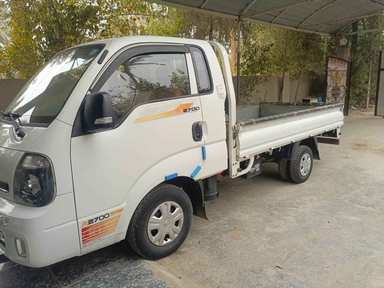 كيا بنكو حمل 2700
مكفولة كفالة عامة اردنية رقم بابل سنوية لل28

السيارة زيروا على ايدي ماشية 130الف .تدفئة شغالة تبريد شغال ثلج.مكان. بابل.السعر(125)وبيه مجال للأستفسار الاتصال عالرقم ***********
