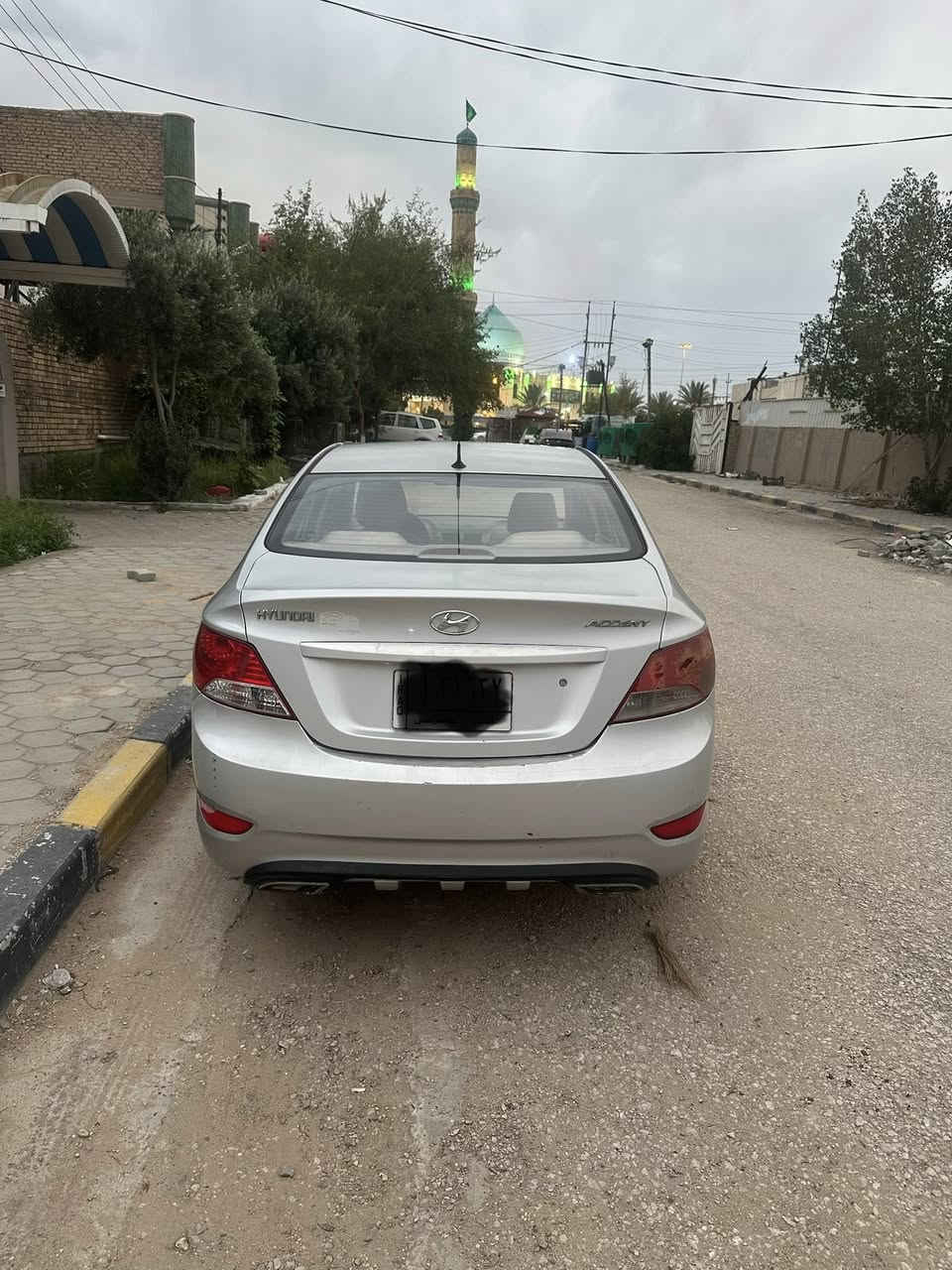 سلام عليكم اكسنت 2012 محرك 1600  خليجي بيه ٤ قطع 
ب 76   رقم نجف للتواصل ***********
