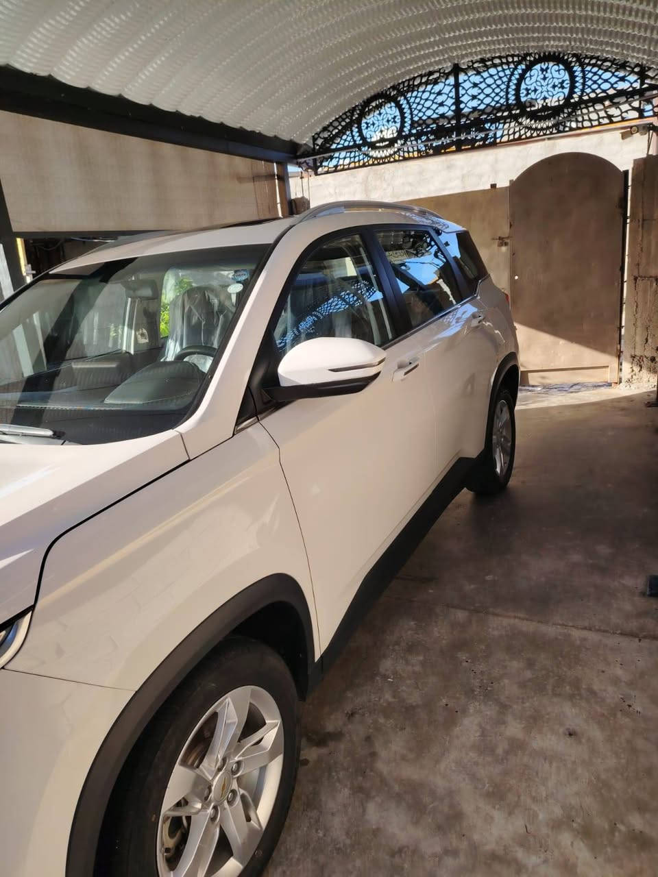 #شوفرليت#كابتيفا- # مواصفات

#موديل2021

#مكفولة كفالة عامة

#ماشي90الف كيلو متر

-5راكب

 شركة المنصور للسيارات.

زيرررررو وكالة اربيل

#محركV4-1.5تيربو-القدرة الحصانية148حصان مع ناقل حركة كير نوعCVTاتوماتيك

واجهات أمامية وخلفية جديدة

ميزة دخول المركبة بدون مفتاح

بصمة عدد2

العجلات المعدنية بقياس18بوصة

مصابيح أماميةLEDاوتوماتكية

مصابيح خلفية جديدةLED

فتحة سقف بانورامي

مرايا خارجية مع إشارات الانعطاف

تحكم في الصوت ومثبت السرعة من عجلة المقود(تحكم استرين اتجاهين)

وسادات هوائية عدد6（أريباك)

كآمرات عدد1

نظام صوتي مع6سماعات

نظام مراقبة ضغط الإطارات

(حساسات خلفية)

نظام الثبات الإلكتروني

Auto Hold

Android Auto

Apple Car Play

USB , Type C , Bluetooth

شاشة لمس ملونة قياس

شاشة العدادات الرقمية قياس7بوصه

تحكم تكييف أتوماتيكي مع وجود قطعتين تبريد

نوافذ كهربائية التحكم

مقاعد مخمل5راكب

تحكم كهربائي بالمرايا الجانبية

رقم سليمانيه باسمي

هزة وفحص ورقم جديد

موجودة بغداد

 (155)السعر 

للمعلومات الاتصال على الأرقام التالية

***********

*********** 

متوفر واتس اب على الأرقام

#معارض

#كابتيفا

#شوفرليت_كابتيفا

#معارض_اربيل

#سوق_سيارات_العراق

#بغداد
