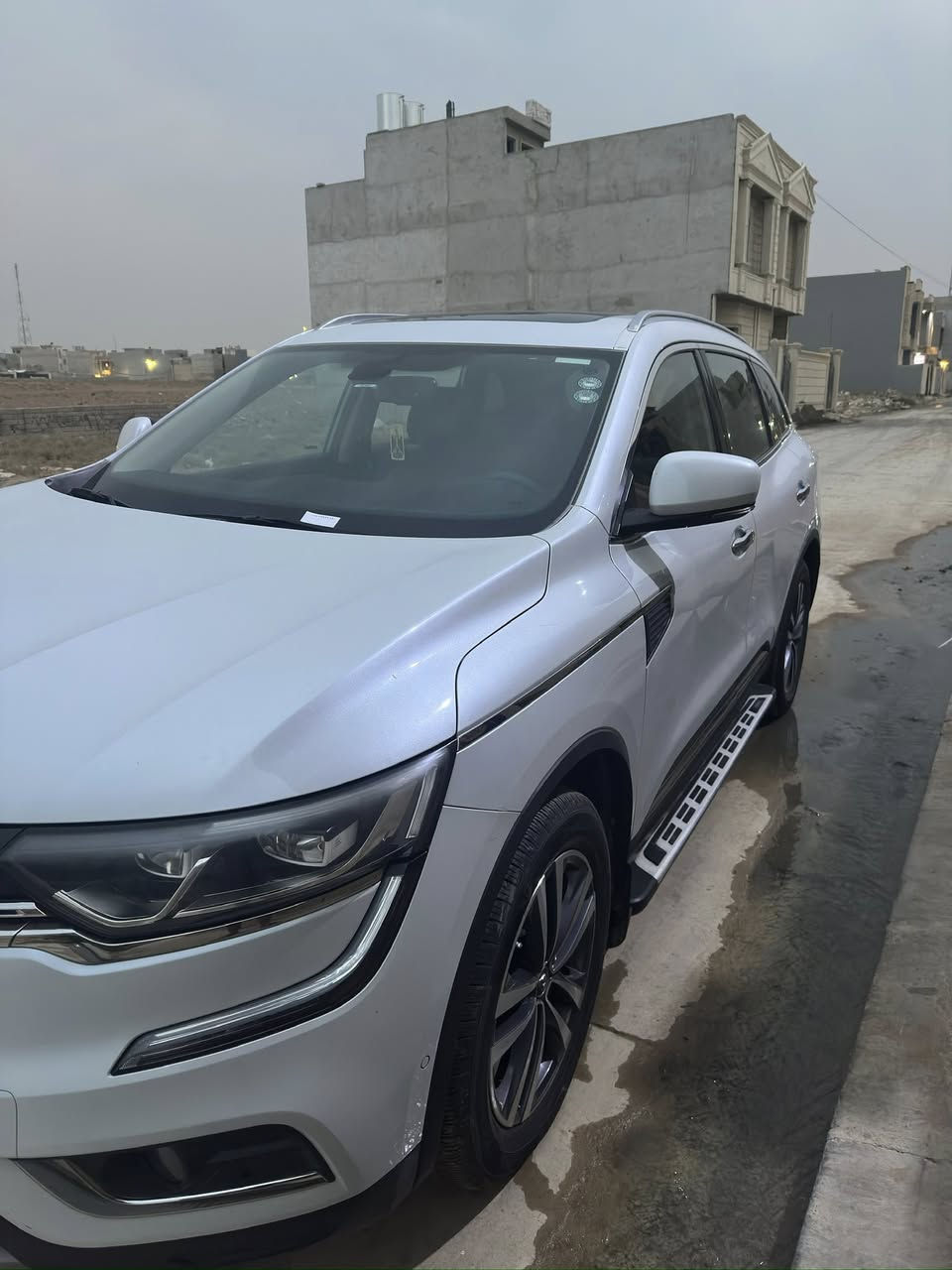 سياره رقم اربيل تحويل ثاني يوم
رينو كوليوس 2018  فول مواصفات للبيع 

 ✅ موديل: 2018 ماشيه100 الف  سياره مكفوله كفاله عامه 

 ✅ محرك: نيسان ياباني 2500 

 ✅ گير نيسان ياباني 

 ✅ رادار محيطي 

 ✅ مرايا شفط كهربائية 

 ✅ بصمة ودخول ذكي 

 ✅ كشن ميموري (خزن) 

 ✅ تحكم ستيرن جهتين 

 ✅ نظام ايكو ونزول منحدرات 

 ✅ مانع انزلاق 

 ✅ مقاعد مريحة مزودة بنظام التدفئة   

             والتبريد

 ✅ اضاءة داخلية محيطية

 ✅ فتحة سقف بانوراما

 ✅ مصابيح LED

 ✅ شاشة لمس كبيرة (اندرويد)

 ✅ نظام مكابح عالي (اربع دسكات)

 ✅ حساسات امامية وخلفية مع كاميرا خلفية

📌 السيارة نظيفة وفول مواصفات ....

📞 للاستفسار والاتصال 

مكان سياره الموصل 

السعر 160$

***********
