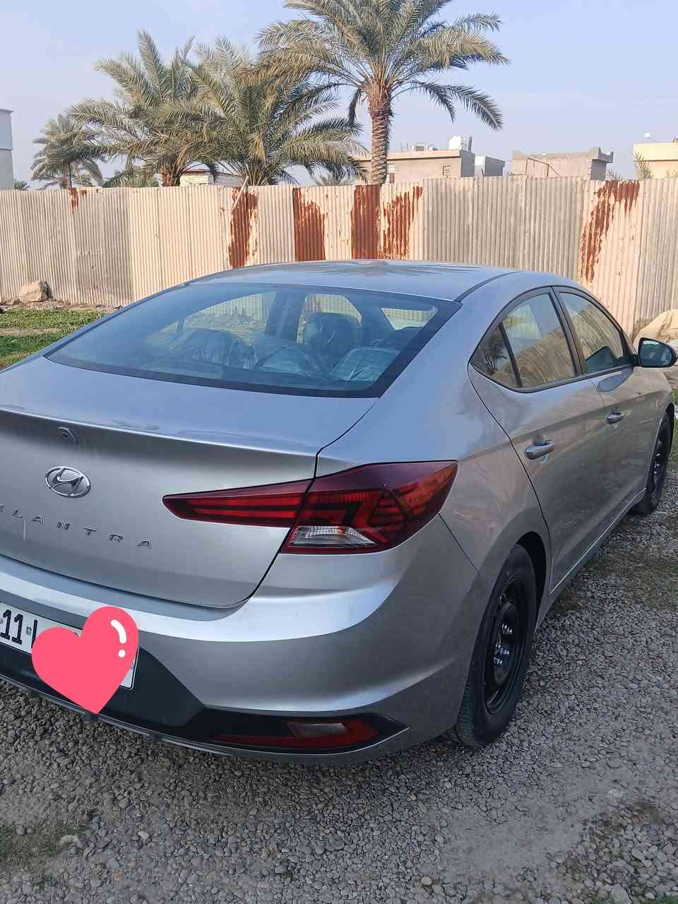 السلام عليكم النترا موديل ٢٠ رقم بغداد الجديد محرك كير كفاله مملعوب بيهن 
بيهه صبغ جاملغ الامامي كلها ليبل ١ بدون دواخل وتبديل 
السياره مبيهه اي نقص ومواصفات المعروفه se
مكاني بغداد 
السعر ١٣٩ بيهه مجال 
***********
