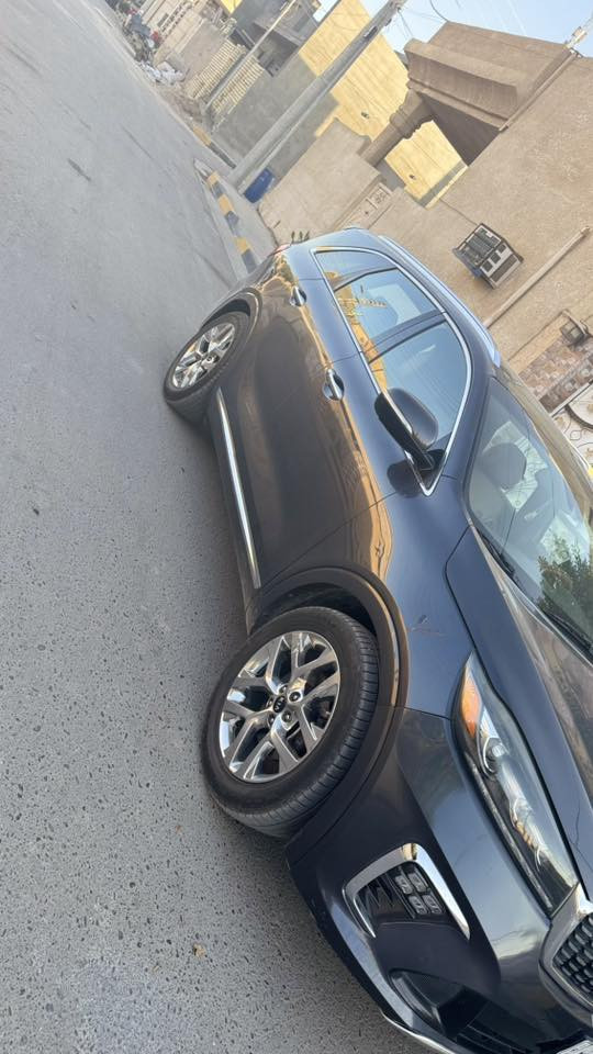 ‏ (2019 SXL ).
رقم بغداد مشروع وطني
ماشية 84 الف ميل قابلة للزيادة

مواصفات (1/1)
المواصفات

بصمة ابواب وصندوق  
سقف بانوراما  
محرك 6 سلندر 3300 Gdi
سبعة راكب 
كامرة خلفية دوارة تفتر وية الستيرن مع كاميرا امامية مع كامرتين جانبيه يعني (4كامرات)
داخل جلد عسلي مميز 
خزن ميموري للكشنات
قيادة ذاتية شبه الية
 التحكم بواسطة رادار 
صندوك كهرباء ذكي يفتح عند اقتراب 
تبريد ذكي يخفض الضجيج عند الاتصال 
رادار النقطة العمياء 
مري شفط وقلاب عند الرجوع الى الخلف
نظام البقاء في المسار وتنبيه عند الخروج عن المسار عند النوم او عدم الانتباه
نظام التوقف الالي 
نظام AUTO HOLD الوقوف اثناء الازدحام
نظام DRIVE MOOD يحتوي على 4 انظمة قيادة ( ايكو + سبورت + عادي + سمارت)
تدفئة وتبريد بالكشنات
شاشه كبيرة 
سماعات انفنتي مع دمام صوت عالي 
حساس اطارات رقمي مع التنبيه بمكان الانخفاض
شاحن لاسلكي
بردات خلفية بلادية بالابواب
لايت زنون يدور مع الاستيرن
تحكم استيرن كامل 
شاشة قراءة العطلات 
نظام جي بي اس مال خرائط
تدفئة ستيرن
تحكم كشنات فول جهتين مع خزن وضعيات 
حساسات خلفية
سايد بريك بصمة
بك لايت لد ليزري 3 عيون
نظام الترحيب عند الاقتراب الى السيارة
تدفئه بالكشنات الخلفية 
نظام AC 116V توزيع فولتية الكهرباء 
مدخل USB مع اوكس اضائة داخليه  
. نظام Wi-Fi الاتصال بالإنترنت  مع خرائط
نظام P.OFF قفل حساسات 
#السعر  215
للاستفسار واتساب  ادزلك صورها وسونارها وحادثها خلفي بسيط جدا عكس السايق او
الاتصال على ***********
