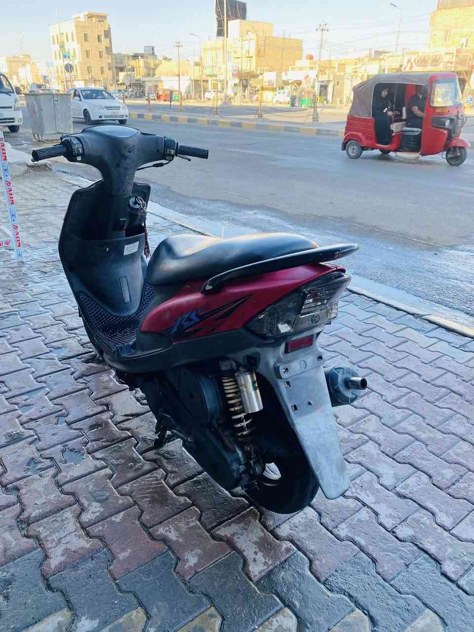 سلام عليكم دراجه للبيع بحالت لوكاله دراجه جديده بعده
لون احمر بطريقي 
صالنصه صجميه 
دبل خلفي تزويد 
كهرباياته كلى شغاله دراجه
نقصه ستان نص هاذ طاكه رجل مالته 
سعر 1000 وبيه مجال قليل المو شراي لا يتعبني 
وتساب وتصال رقم***********
