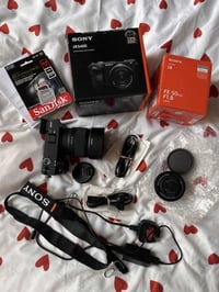 سوني A6400 • عدسات 16-50 و50mm • شتر 5026