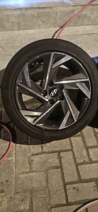 تخم تاير كروم بلادي مال الانترا 2024 الحجم 17 جديد ما ماشي بس شهرين سع...