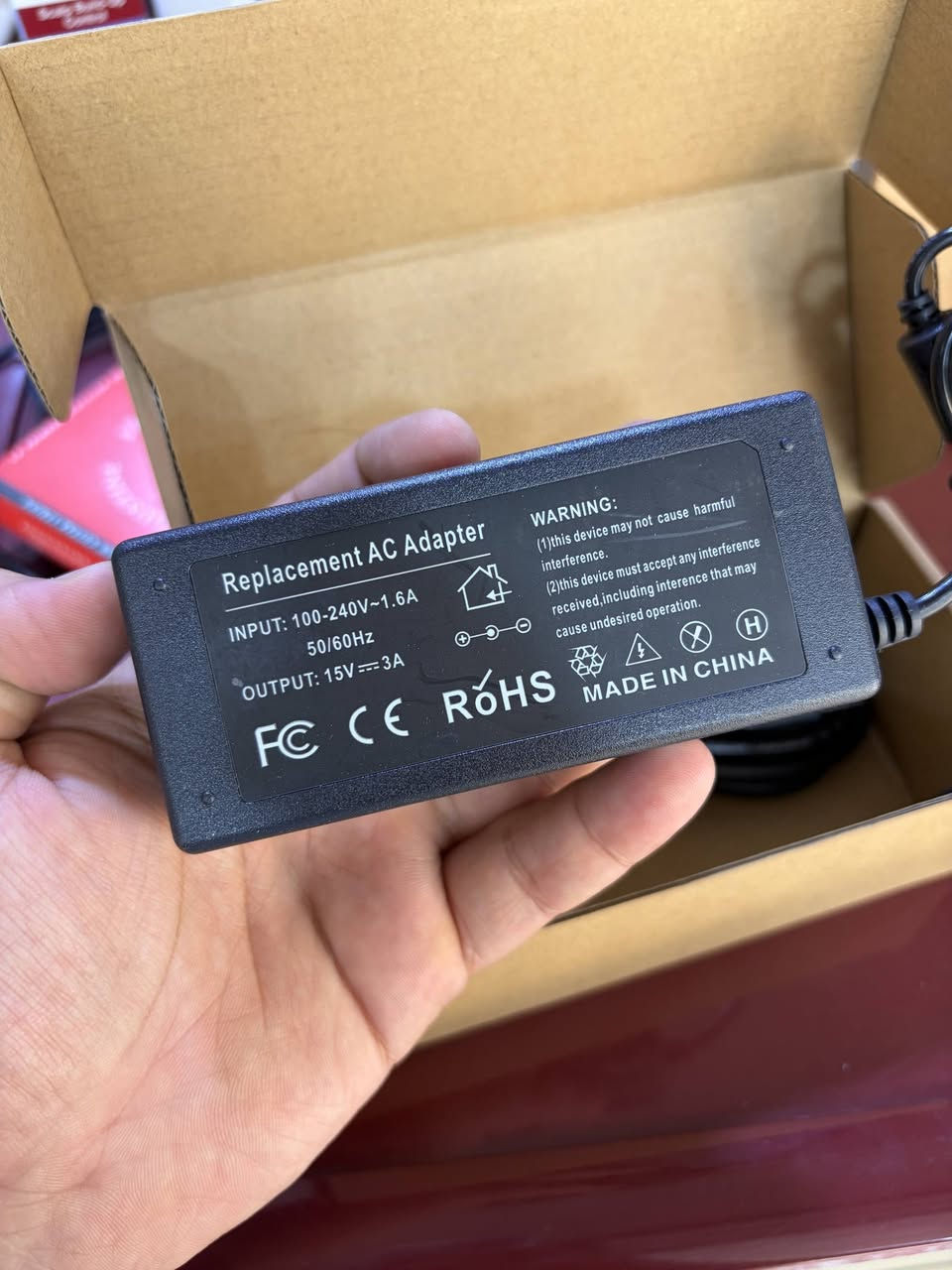 محولة باور ادابتر لامبلفاير ياماها YAMAHA THR10II بقوة 15 فولط و 3 امبير حصرا ومدخل Barrel 4.3mm

محولة باور ادابتر لامبلفاير ياماها 
YAMAHA THR10II 
ويدعم اكثر من اصدار👇
Yamaha THR10 THR10C THR10X THR5 THR5A THR10II THR10II WL THR30II THR30II WL THR30IIA
بقوة 15 فولط و 3 امبير حصرا✅
 ومدخل Barrel 4.3mm المميز للامبلفاير نفسه بالضبط✅
من امازون امريكا جديدة كليا غير مستخدمة📦✅
توصيل لكل أنحاء العراق متوفر 
بسعر 55 ألف دينار شامل التوصيل 
للطلب خاص او واتساب 
***********

Mr.Power 15V 3A Power Supply Adapter for Yamaha THR10 THR10C THR10X THR5 THR5A THR10II THR10II WL THR30II THR30II WL THR30IIA Guitar Amplifier Amp
