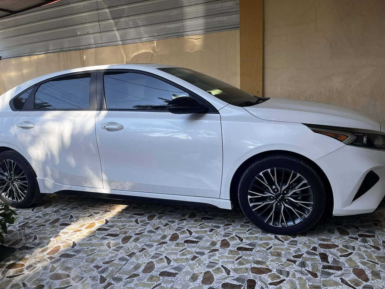 السلام عليكم..
كيا فورتي جي تي لاين موديل 2024 فول مواصفات مكينه 2000 المرغوب فتحة سقف كشنات جلد تدفئه تبريد   ماشيه 12 الف منفيس بدون رقم تترقم جميع المحافظات ضررها خلفي فقط الداير مال السبير تصليح بسيط وشويه بقبق الجنطه مكان الرقم والباقي مكفول السياره جديده جدآ..
مكان السياره واسط العزيزيه 
السعر 175$
***********
***********
