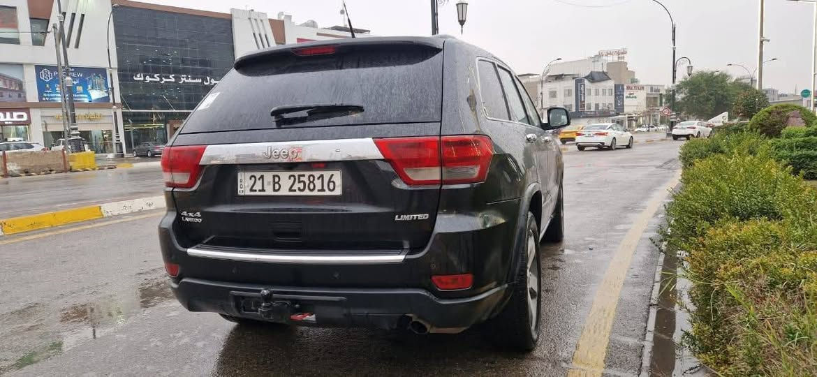 جيب 2011 لمتدد امريكي (سعر مناسب)
مكانها كركوك
سيارة فول مواصفات 
داخل ابيض 
بيها قطعتين مكانها كركوك 
شراي يتصل ***********
