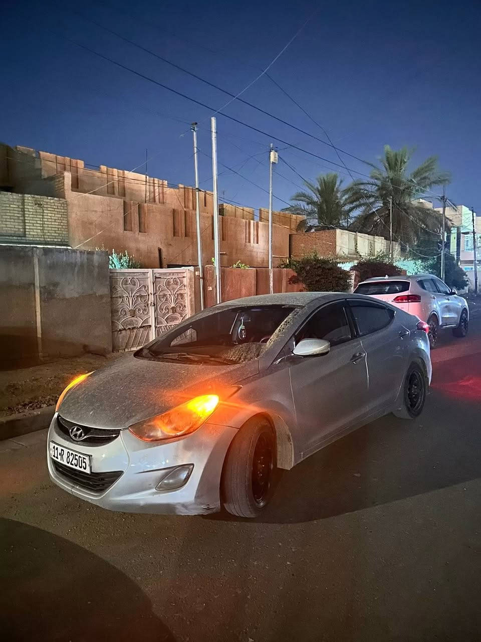 النترا ٢٠١٢ وارد كوري للبيع 
السياره كامله من كلشي  محرك مكفول 
بيها فقط الگير عته بالثالث واما ك دوس وكبس السيارة خير من الله مابيها حادث بس تلحيضات شويه ورشات بسيطة 
كشرها نضيف
مكاني حلة / ***********
السعر 90$
اقبل مراوس
