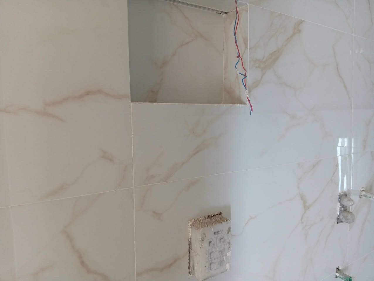 السلام عليكم كادر متفرغ لعمل والواجهات بل حجر والمرمر والرضيات والجدران داخل وخارج باحدث الديكورات وشرط متنطي ولا الف اذا ماشوف الشغل ابعينك ويعجبك تحياتي للجميع واتساب والخاص مفتوح ***********
