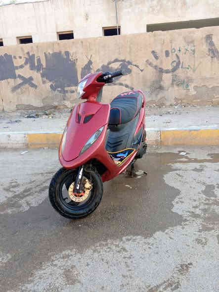 السلام عليكم دراجه ماكس عدله للبيع ما مفتوحه بلاديه 50 ما بيها نقص الدراجه كامله مزوده تزويد خارجي فقط واصلي مال حاويه شرط كهربائيّة كامله مكمله ((فول ومكفول)) 
1- كفر أربع ولف اصلي 
2-تخم يدات رياضي koso
3-كشن اربع ولف
4-دبل خلفي اصلي تفصيخ+ شيال رياضي اصلي تفصيخ  
و دراجه نضيفه كلش 700وبيها مجال قليل مكاني ناصريه المركز رقمي ‏‪***********‬‏ خاص ما موجود ((جيب فيتر وياك))
