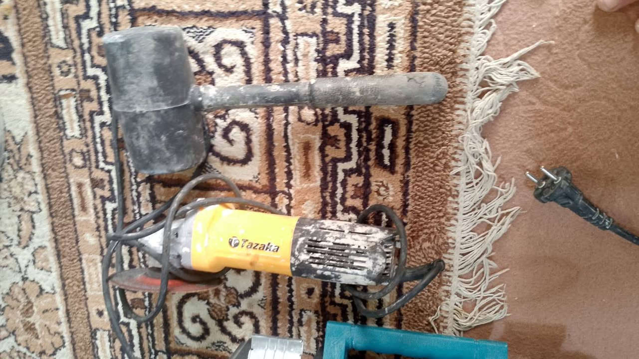 عده سيرامك للبيع بعده جديده مستخدمه مره وحده سعره 180 الف الاستفسار خاص


**إذا كنت صاحب هذا الإعلان وتريد حذفه لأي سبب، رجاءا أرسل رسالة إلى الدعم الفني**