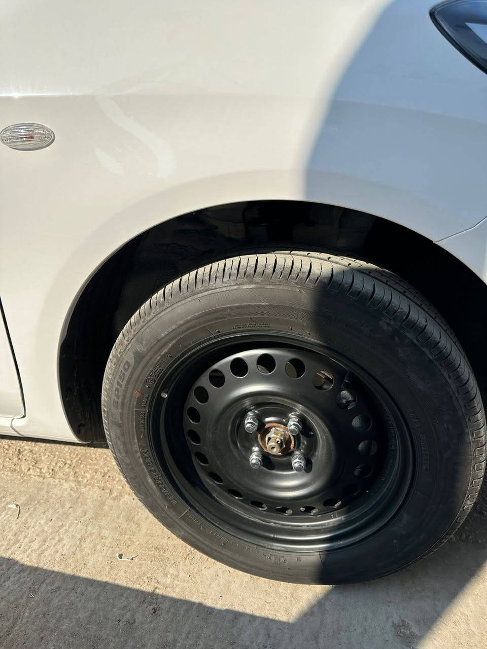 السلام عليكم نيسان سني هندي سياره زيرو ماشي 1200 طالعه من شركه السور صار لها 15 يومه سياره دوشمه ارضيه وكشنات وجنطه بيبان مدوشمه سياره متعوب عليها بيه ضمان ثلاث سنوات..السعر ..137 مكان السياره كربلاء الاستفسار على هذا الرقم ***********
