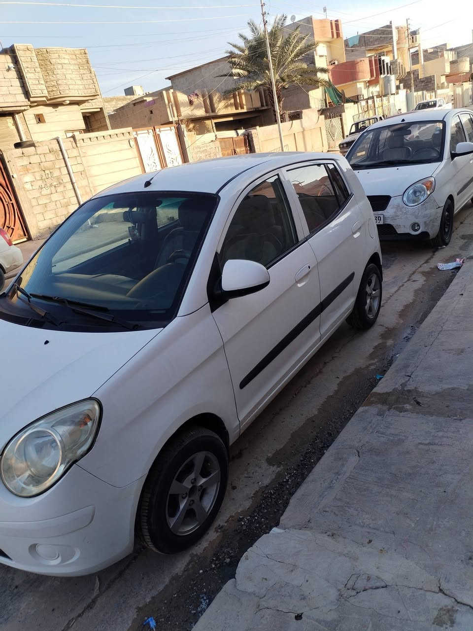 السلام عليكم سياره كيا بيكانتو للبيع 2009 بدون صبغ بدون ضرر رقم بغداد باسمي دولي  توماتيك السعر 65     ***********.    ***********.    مو شراي لا ينتصر
