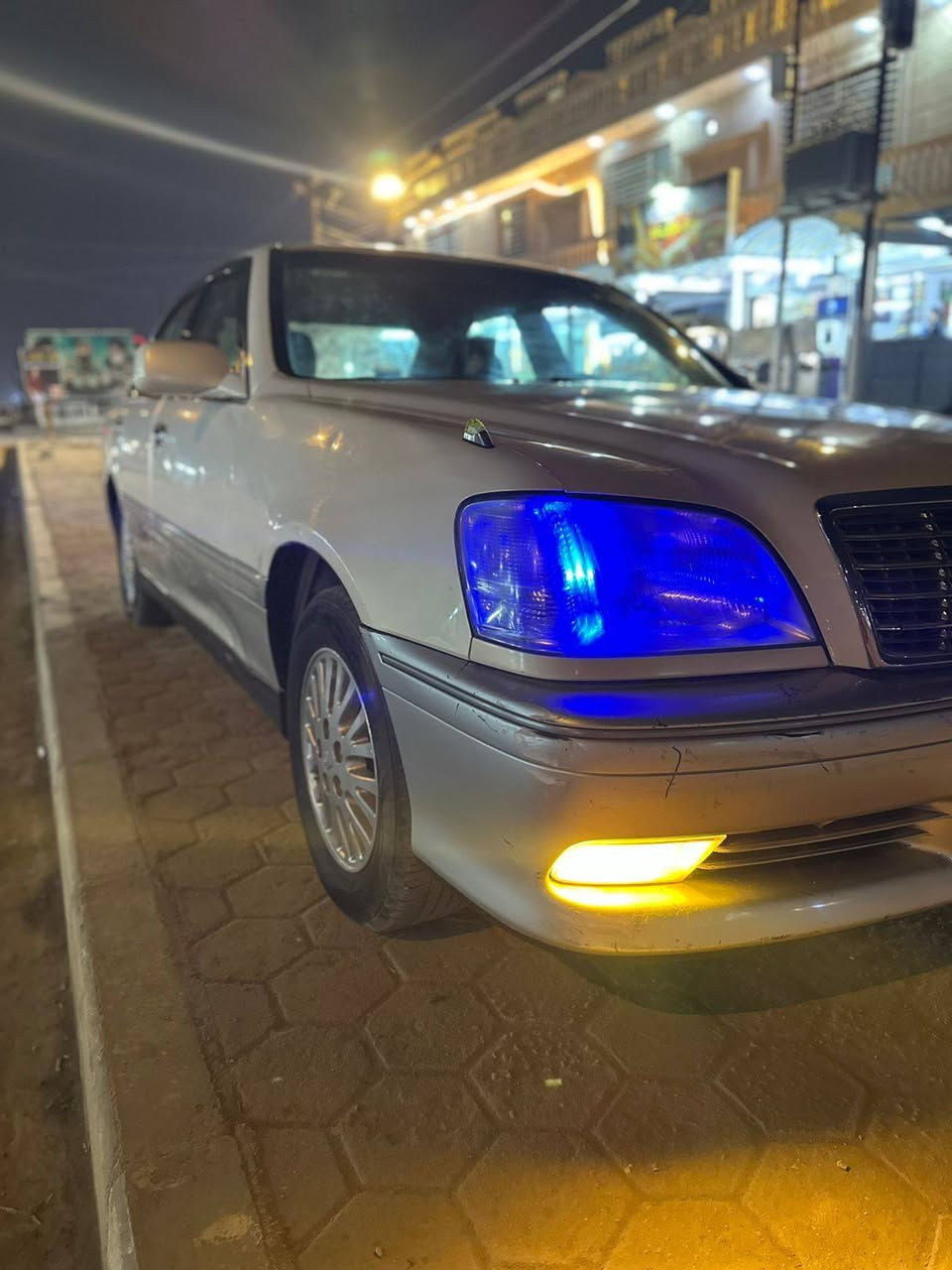 ملكه ادوات حديده موديل 2003
كصه جنطه 3 دكم فول عده الفتحه
مكينه دي فور الجبير 
جاهزه مكينه وكير حداديه تبريد تخم تاير 
السعر 33 وبيه مجال قليل 
مكان ميسان العمارة ***********
