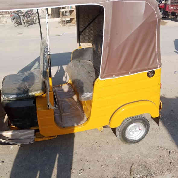 سلام عليكم شباب مديل 20 وجبه ال اولى نازله بشهر واحد بسنويه مكتوب ١٩ شهر ١٢ يوم ٣٠ كلشي موضح بل فيديو شوف قبل لا تخابرني مكينه فقط بوشه وبستم تخبل تراي يخببل سعرها ٥٥٠٠ مكاني بغداد سبع قصور يم مركز ***********
