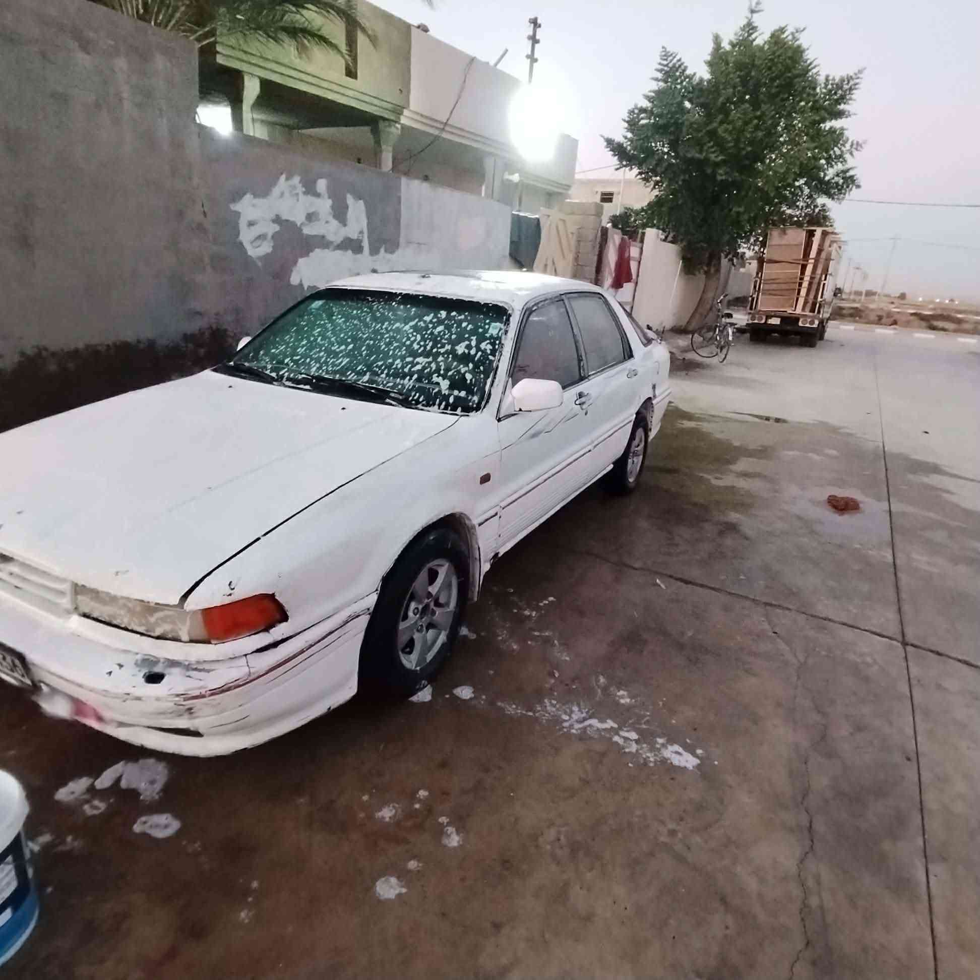 لبيع سياره موديل ١٩٨٩ كير محرك نضيف اوتو سنوي بسمي مكان السيارة ديالي السعدية سعر٢٦ وبهة مجال ***********
