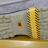 حذاء رجالي ٤٣ جديد • حذاء نسائي ٣٨ ملبوس مرة