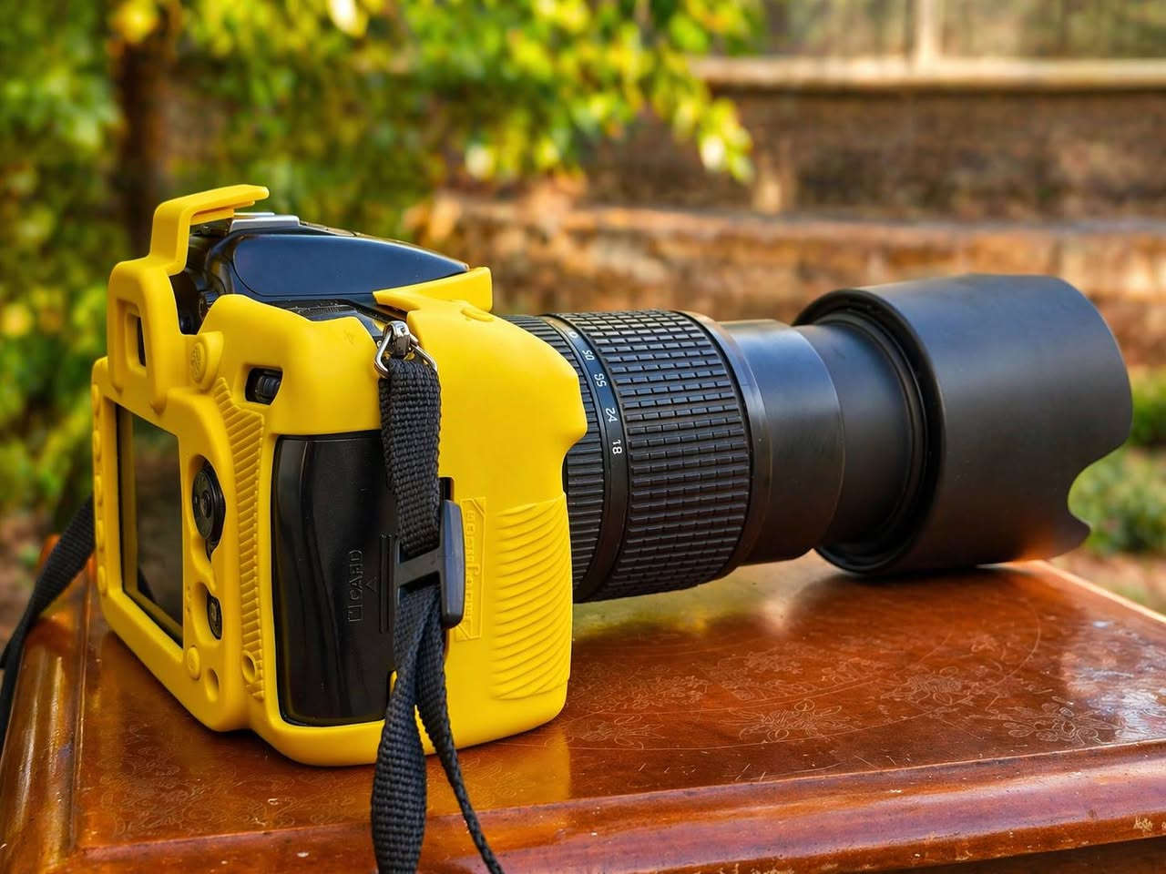 كامرة نيكون 7100✅
عدسة18-140mm VR✅
ناقل صور ✅
هود عدسة كبير✅
حزام ضهر✅
رام 16 كيكة جديد ✅
فلاش✅
توصاله ناقل تايبسي +كلكسي✅
جنطة جيس جديده ✅
بطارية عدد 2✅
شاحنة ✅
غلاف جلاتين ✅
شتر اقل70k,✅
كامرة مال جناي مامتعوبه *********** 
سعر 600 مكاني ناصرية شطرة
