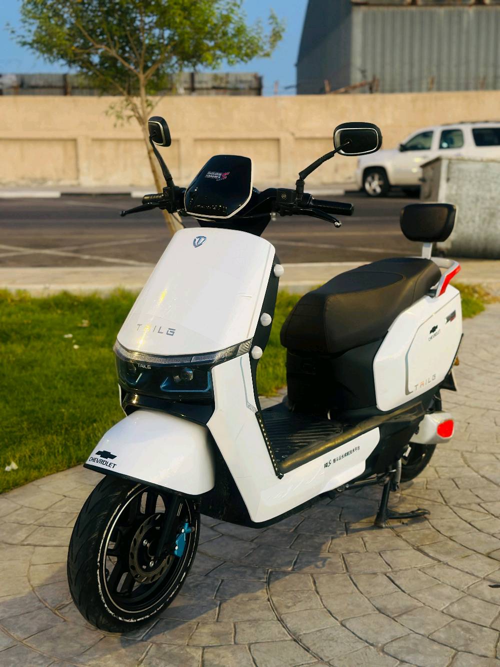 دراجة شحن تيسلا  للبيع في البصرة
دراجة للبيع 
اللون أبيض

‎كاملة مكملة 
الملف 2000 w حقيقي
السرعه القصوى 60 حقيقي
3 نمر 
72 فولت
6 بطاريات 
ضد الماء 
نضام مثبت السرعة
نضام الرجوع للخلف R
نضام ال p
نضام حساسات جانبية وخلفية 
مانع للسرقة 
كهربائيات كلهة شغالة 
صندوق كبير داخلي
هورن عالي 
أشاير يمنى يسرى 
گلوبات أمامي عالي ناصي 
مرايات وشاحنة 
دراجة نضيفة جداً 


السعر 750 الف وبيهة مجال للطيبين 

العنوان : البصرة الأمن الداخلي

الرقم :***********