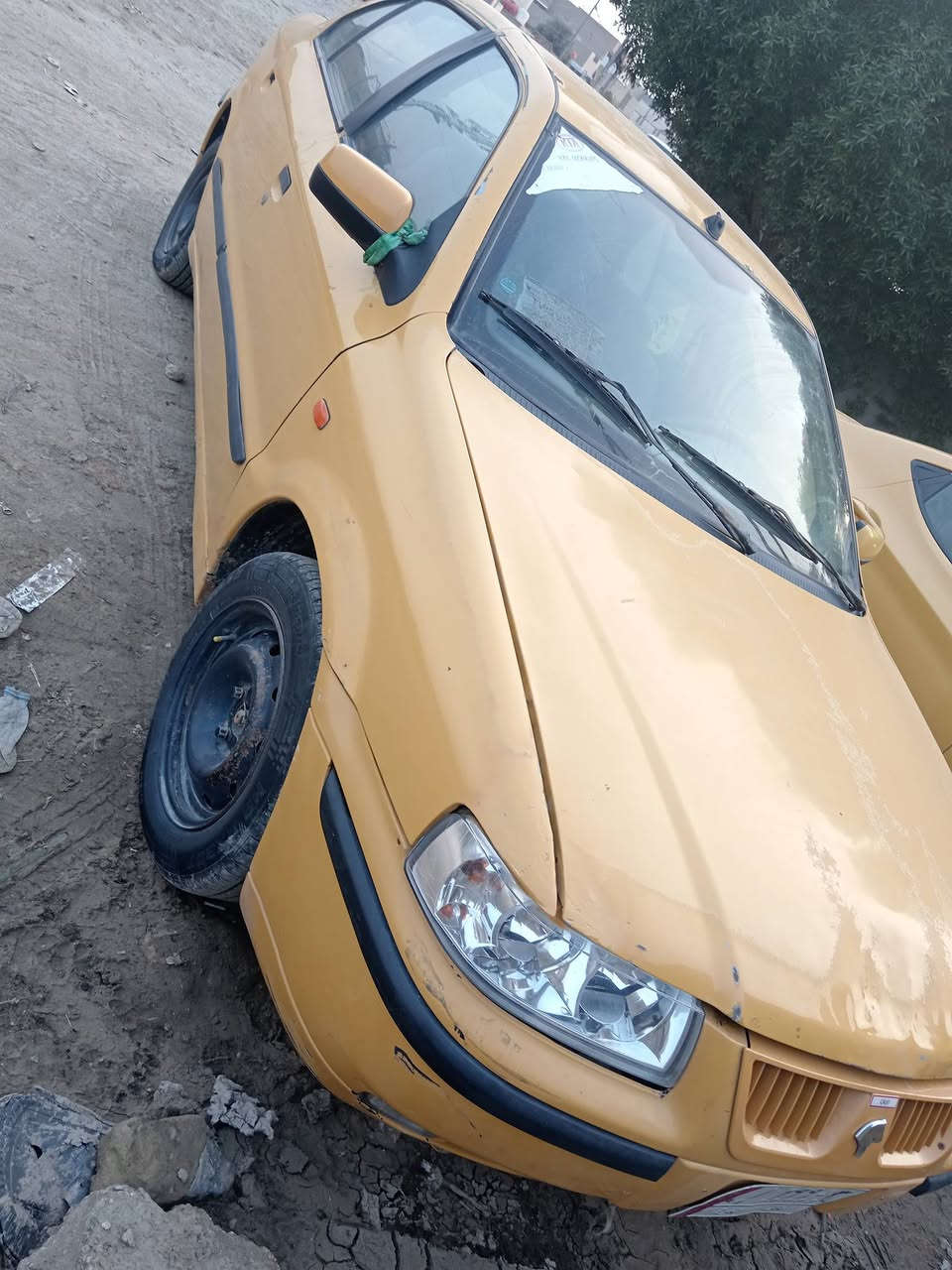 السلام عليكم من رخصت الادمن سمند ١١ سياره جاهزه كير محرك حداديه مكفولات سياره مكفوله بيه بس هلالات سنويه  مكان السياره حله حي العسكري قرب المكاتب موبايل ***********سعر ٢٧ وبيه مجال
