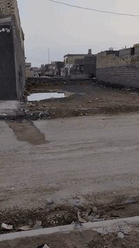 قطعه ٢٠٠م طابو صرف موقع تجاري حي الغدير شارع ٥٠ مستشفى الجامعه اللبناني كامل خدمات موقعها البدايه مال الشارع مقابل المستشفى
***********
