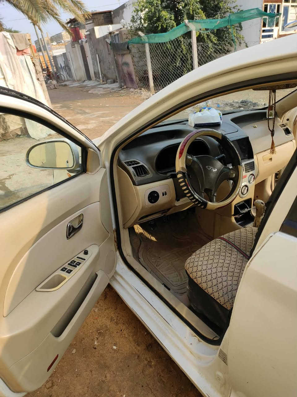 السلام عليكم شيري فلاوين موديل 2013 رقم ذي قار مشروع وطني سياره جاهزه من كلشي تخم تاير حداديه مكينه وكير جديد المكان نجف راعيه موجود نجف  بيع او مراوس السعر 35وبيه مجال *********** اخوان مكلف ب النشر
