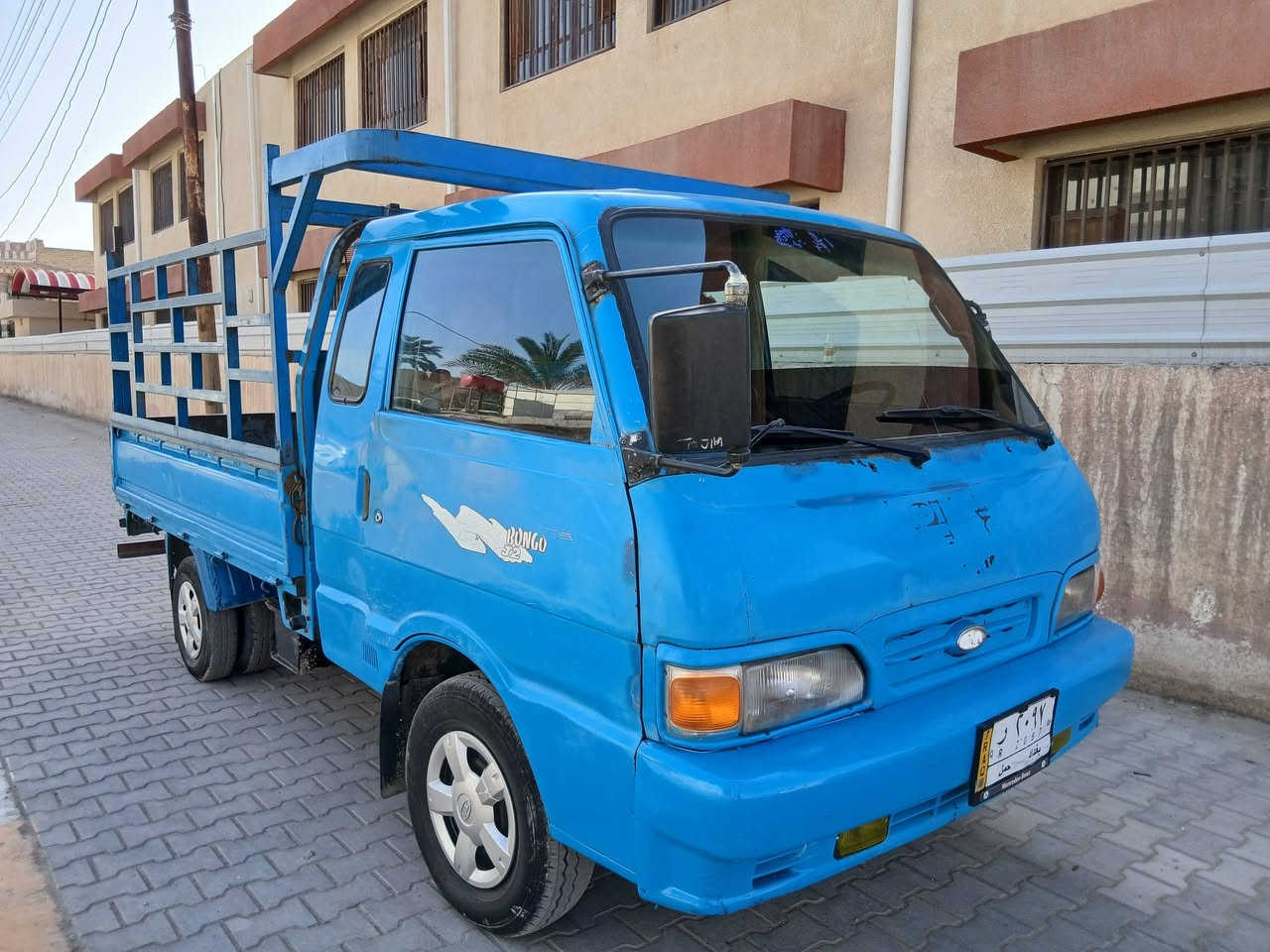 سلام عليكم للبيع كيه بنكو موديل ١٩٩٦ رقم بغداد مشروع وطني مكفوله من الضربه والصبغ كير محرك اكسل تخم تاير كهرباءيات كلا جديد رقم شاصي واضح السياره جاهزه من كلشي العنوان بغداد الطارميه الشراي يتصل الهاتف ***********// ***********
