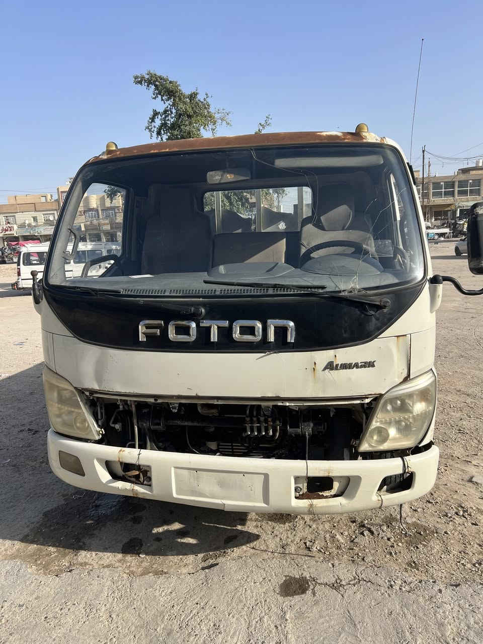 سلام عليكم فتون كنتر ٥طن ٢٠١٣
كاز مال مزاد وزارة داخليه كير ومكينه كفاله كتاب مزاد بسمنه اسويلك وكاله ان باركود إلك حق انته ترقمه معفيه كمرك ورقم عليه فقط رسوم سياره مال شركه عامه
مكان سياره كربلاء 
سعره ب٦٥ بيه مجال بسيط 
***********
