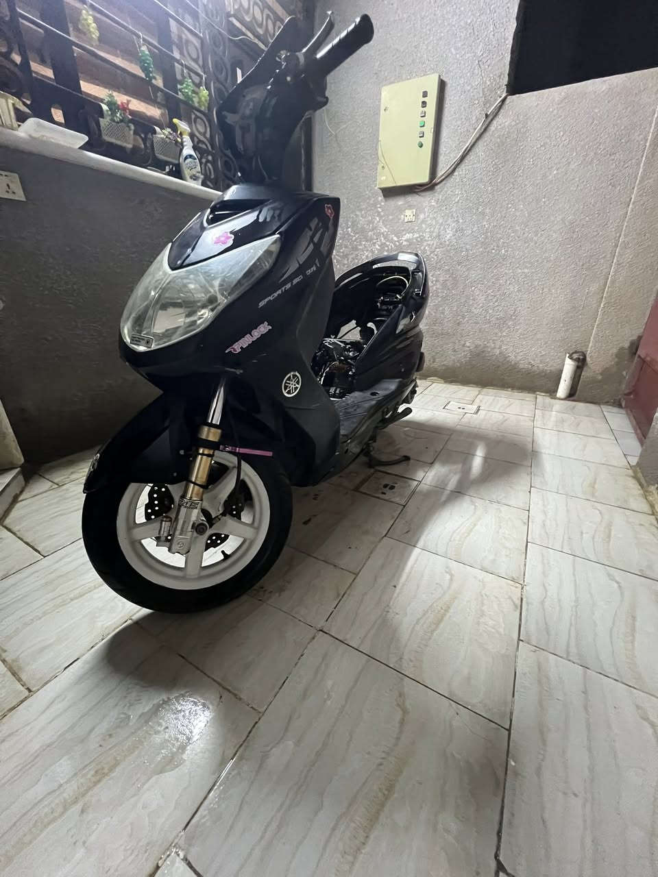 سلام عليكم سكنس فحل كابريتر مزود 

1 مكينهTTMRC كله مطابق حته الزنجيل 
2 كور TTMRC حجره چبيره لحد 66 
3 بوشه 59 TTMRCهاون شلعه معدل سمم 
4 صالصنه بوري عدل جعره وزه
5 كلج امامي دوشي خلفي بلاد قوي
4 صدر امامي RGS 
5فلجنه وتطواله مال فج رياضي 
6دبلات خلفيه 
7 ملقط امامي NSY كرزي لخلفي هم NSY 
8 قباقه كور ذهبي مختلفات
9قبق جوزه كرزي واطار قبق بانزين متروسه براغي رياضي قاعده رقم
10 كابريتر چبيره هيه وجوين ماعرف حجمه
11 سلف رياضي 
مكينه مكفوله من كلشي نكره بكل وقت 
نقصه كصه وسبعه كور فقط كهربائيات شغاله دشبول شغال 
‏(مراوس شعندك نزل )
مكاني بغداد جزيره بغداد السياحيه 
***********متواجد واتساب فقط 
سعر خاص ❤️
