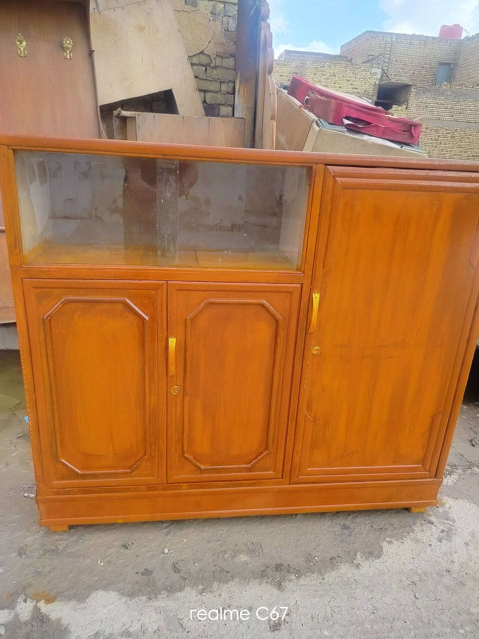 بوفيه متر و40سم وارتفاع متر وربع//السعر 60الف للتواصل العماره حي النداء///تلفون/***********
