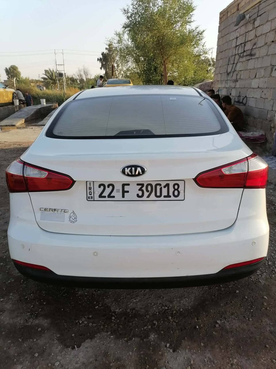 سلام عليكم للبيع سيارتو 2014  رقم اربيل السياره كفاله 
لاصبغ ولافتح ولاتبديل 
كير مكينه حداديه كوله بشرط 
تبريد تتدفئه شغاله 
كهربئيات كوله بشرط 
سنويه لنهايه 2028
رقم جديد دولي 
تحويل وكاله بشرط 
سعر128 وبيه مجال 
ممان ديوانيه البدير 
***********
***********
