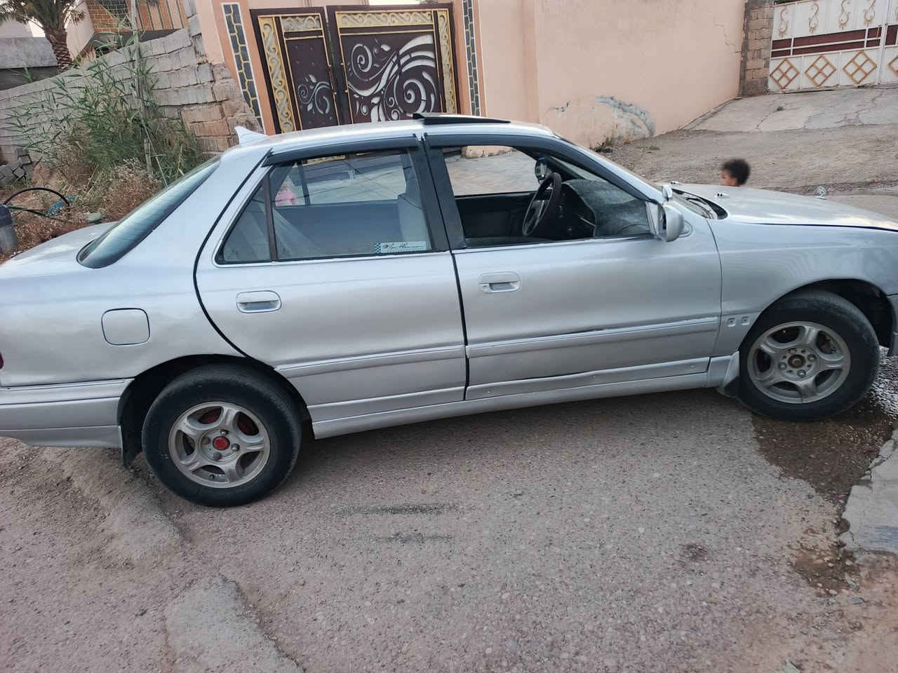 سلامو عليكم النتره موديل 95 نضافه واحد علا واحد تحويل 2انيوم سنويه ال 29 بدون ضربه سياره ربع مذب عليه فرمات شركه رقم بغداد مشروع وطني35 وبيه مجال شي قليل   مكان ديالى شهربان        ***********.
