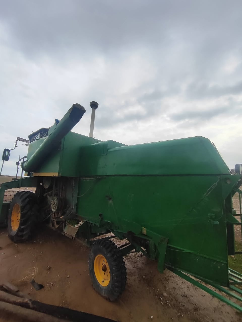 سلام وعلیکم اخوان حاصودە للبیع جندیر مودیل 1986منفیس اصلي غراض مال تبن ویا سعر 17ملیون وبی مجال مکاني قضاٲ کلار ***********
