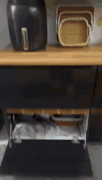 السلام عليكم
كاونتر حطاطه نظيف جدا البيع لسبب الانتقال اج دي كله السنك متر ونص 
والكاونتر والملحق مترين 
مكانه الشعب قرب الاسواق المركزيه سعره 300وبي مجال للشراي


**إذا كنت صاحب هذا الإعلان وتريد حذفه لأي سبب، رجاءا أرسل رسالة إلى الدعم الفني**