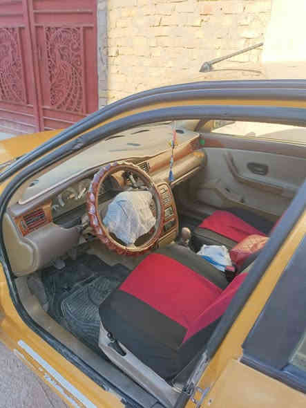 السلام عليكم سمند 2011 رقم بغداد دولي مشروع وطني سنويه باسمي محرك وكير مكفول تبريد وتدفئه مكفول حداديه جديده تخم تاير باتري جديد  بيهه ضربه بالجاملغ الخلفي الايمن وطخه بالباب الخلفي الايسر حته اكون صريح وياك مكاني كربلاء السعر 30 وبيهه حك الجيه ***********
