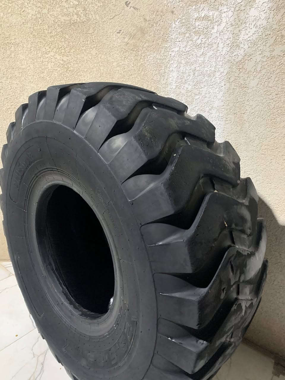 تك تاير 25. 5. 23 نظيف عنوان ميسان ***********
