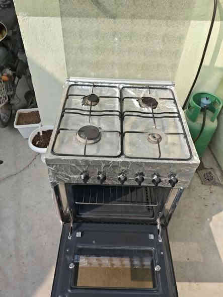 ئه م ته باخه بو فروشتن 4 چاويية فرني هه يه هه موي ئيش ده كات نرخي 75 مه عامه له شوين  كه لار  هه ركه سيك ويستي تيل بو خاوني بكات     ***********
