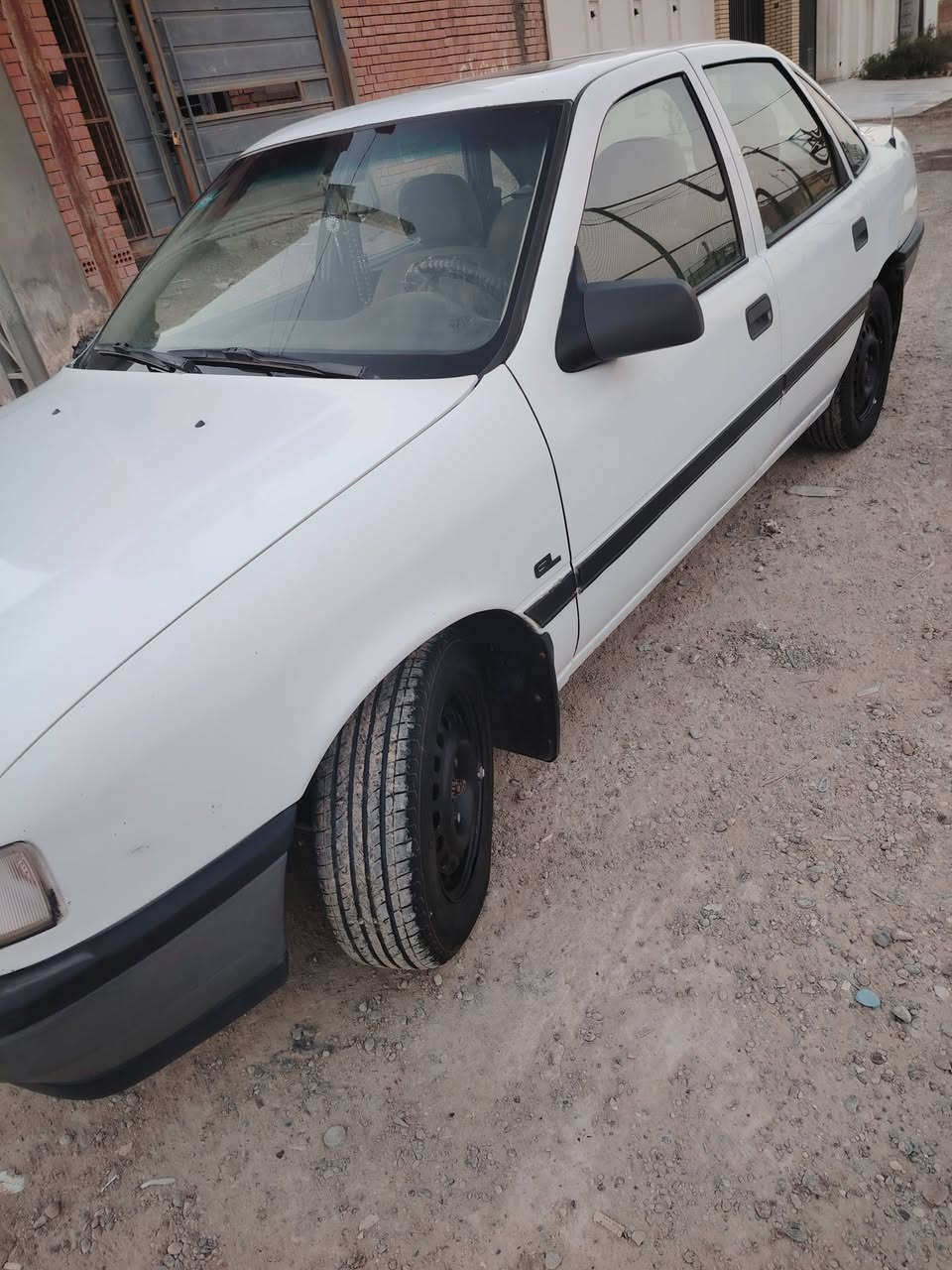 السلام وعليكم للبيع اوبل فكترا موديل 1992 رقم بغداد دولي بسمي بلادية من الدعامية للدعامية بدون قطرة صبغ محرك 16 كير عادي مكفولات محرك والكير صدر امامي وخلفي جديد تخم تاير مواصفات فتحة باور استيرن سنتر لوك مع ريمونت 
السعر 50 وبيهة مجال بسيط 
مكاني سامراء 
***********

