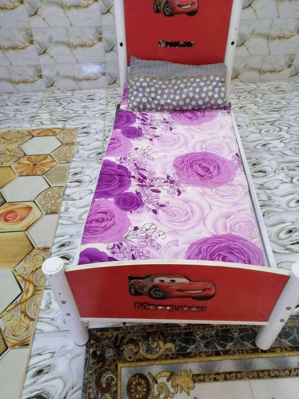 السلام عليكم عندي ثلاث جراوي جديدات بعمر 15 سنه ودون نظيفات للبيع الاتصال على الرقما ما اتواجد على الفيس***********
