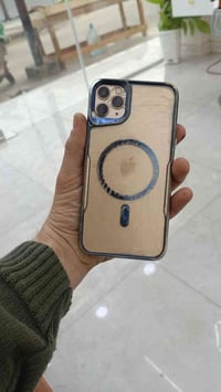 11 برو ماكس فقط الضهر مكسور ومامفتوح  ذاكره 256  سعره قفل 290 /285 ماي...