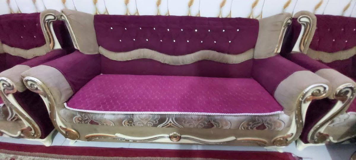 تخم ١٠ مقاعد مستعمل للبيع
السعر 200الف وبي مجال 
المكان بغداد الشعله
الرقم للاستفسار ***********
