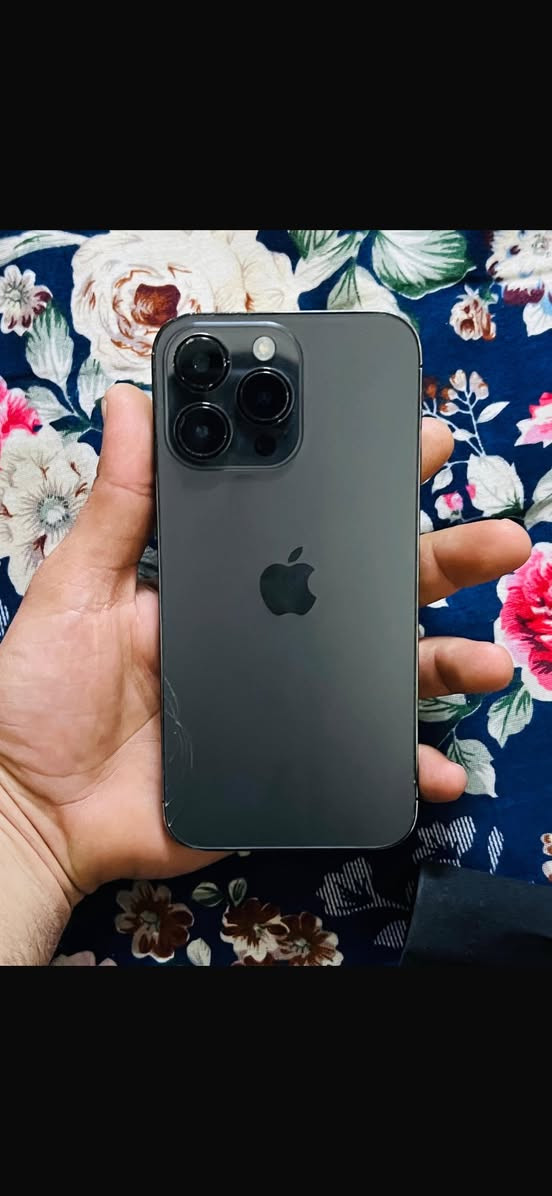 السلام عليكم
ايفون pro max 14 مبدل بطاريه وشاشه نوعية كلش حلوه ذاكرة 128 فطر بالشاشه ميبين وممأثر عاللمس وفطر بالضهر نفس مموضح
بالصور السعر 500
