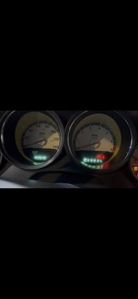 تشارجر ٢٠١٠ • وارد كندي • شاشه وكامره