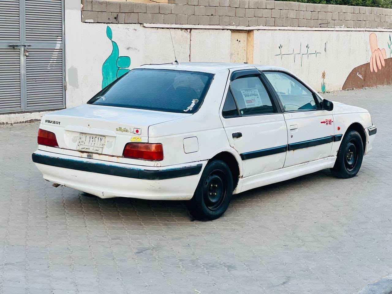 بيجو بارص مديل 12 مكينه وكير كورلا سياره خير من الله عوزها كمبريسر تبريد راعيها ابو السنويه ب الكزيزه بيع او مراوس حسب القناعه السعر 26 وبيها مجال للشراي مكاني بصره حيانيه ***********
