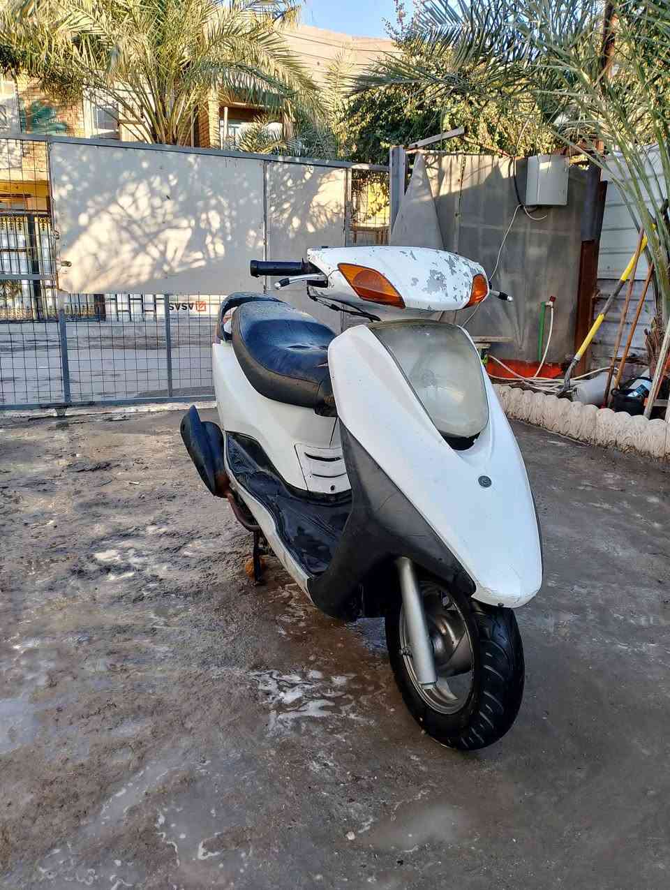 سلام عليكم درجة بريز للبيع دراجه حلوه كهربائي كلها شغلات عوزها فقط صونده مال شوته كفرتها تجريه مكان بغداد البلديات ضباط صحفين سعر 275 وبيها مجال ***********
