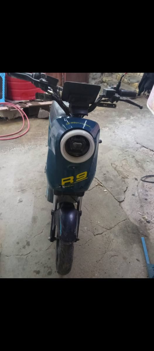 سلام عليكم دراجه شحن ار 9 نضيفه بطاريات 32 نص عمر بريك خلفي ماعرف قسمه الله شاهد تاركهه ماطلع بيهه ابيع تدون مداهر كلشي شغال ذب عليهه 25 الف ترجع حلوه هيه على هاي وضعيتهه اروح بيهه العشار ورجع وبطاريات نص عمر مكاني بصره حيانيه شراي هله بي هاذا رقمي لحد يكلي شنو بيهه حجيت كلشي ***********
