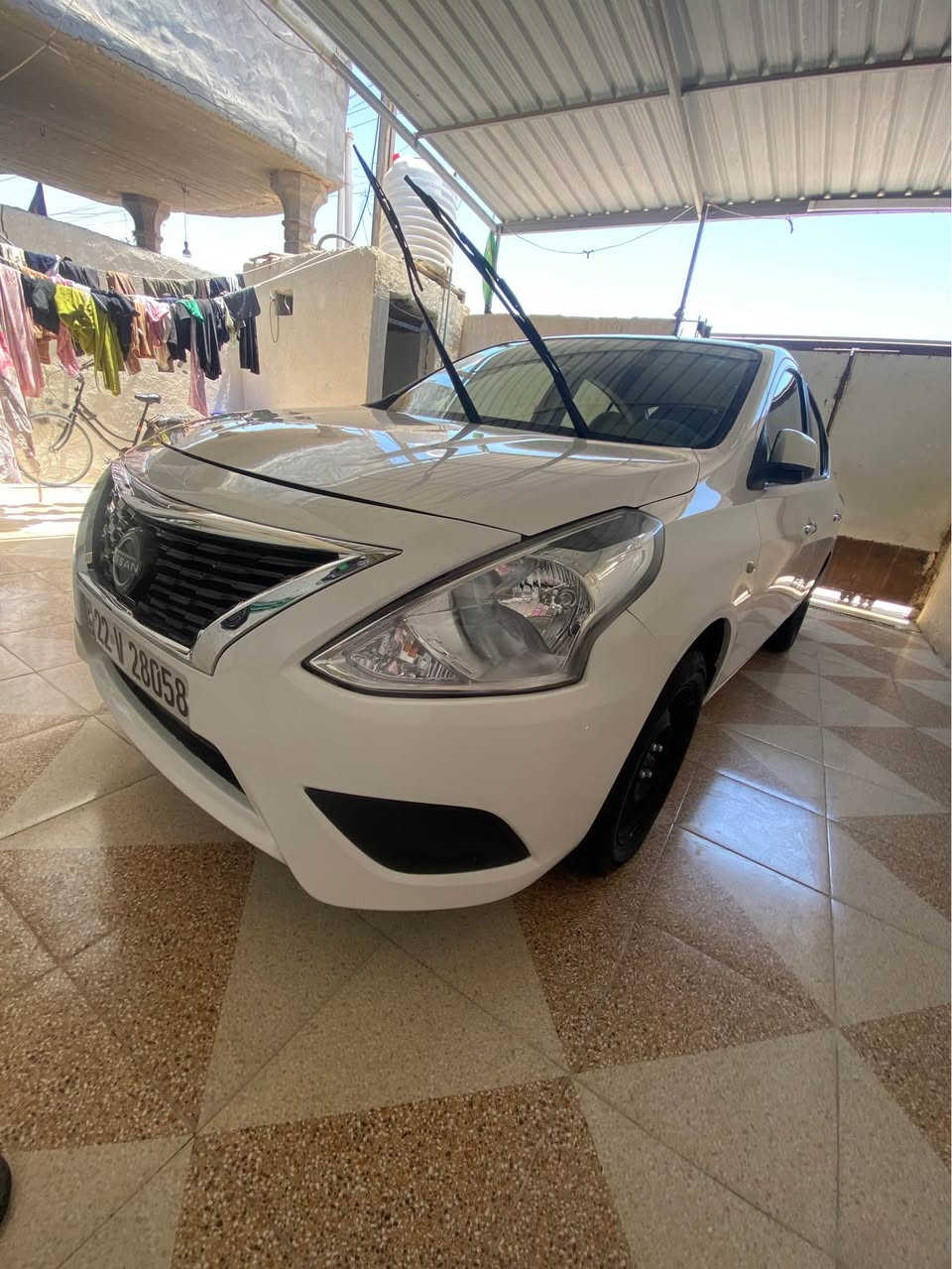 السلام عليكم نيسان صني هنديي بليته زركه سنويه لل31ترقيم جديد مديل 24سياره جديده كسر كارتون بيه 3قطع صبق بدون ضربه قويه بدون دواخل فقط رش سيارة مكينه كير تبريد حداده كله وضع شركه ماشيه 18الف حته لزكه مال شركه بيه مكان بصره ابي الخصيب السعر 118بيه مجال للشراي *********** البصرة, العراق
