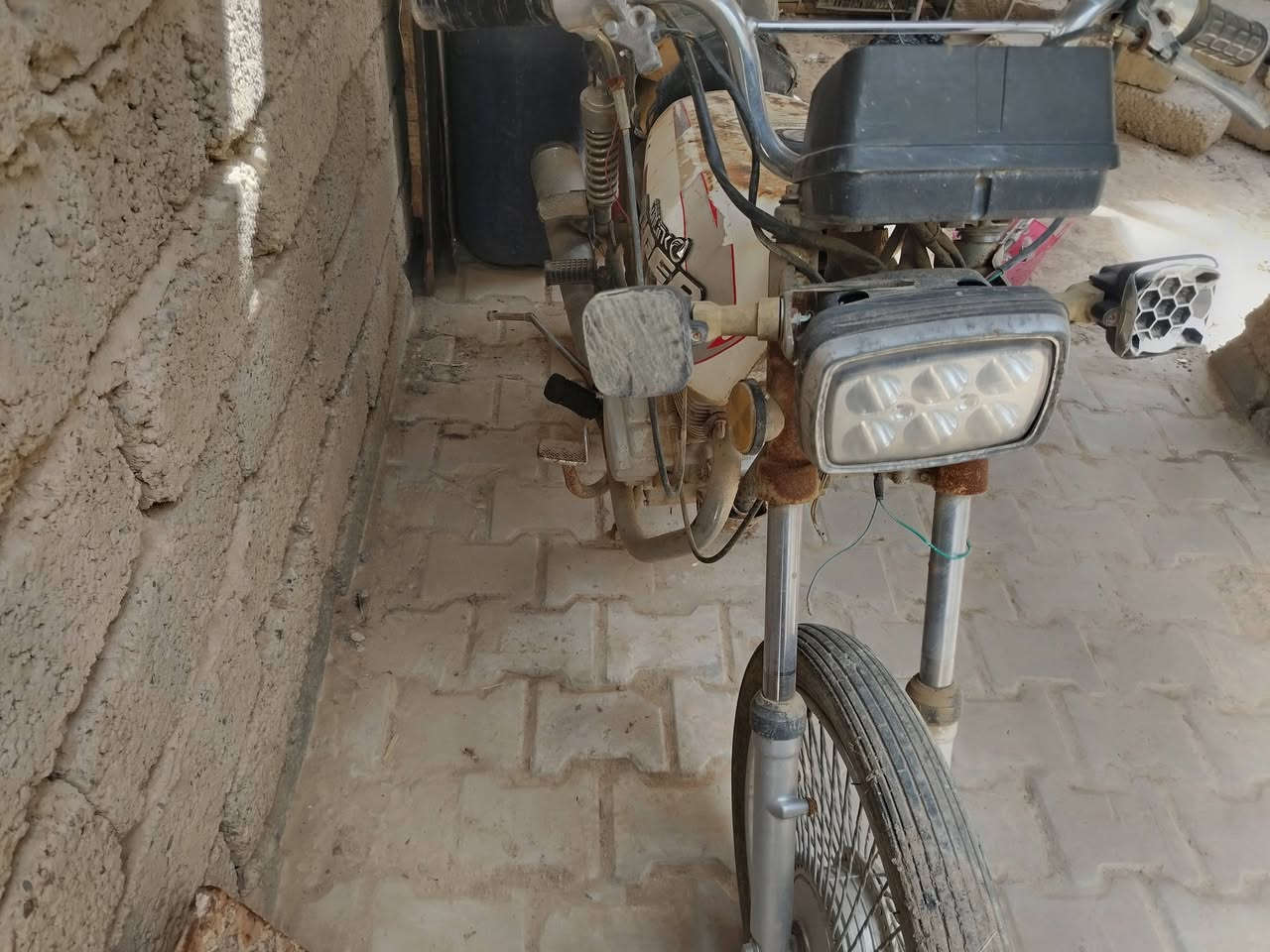 دراجه ايراني تايكر مديل 2019  الدراجه متركوكه بس من انتركت جانت تشتغل الدراجه  تجي وتشوفه  ابيعلك كوم حديد السعر 175 وبيه مجال بصيط***********
